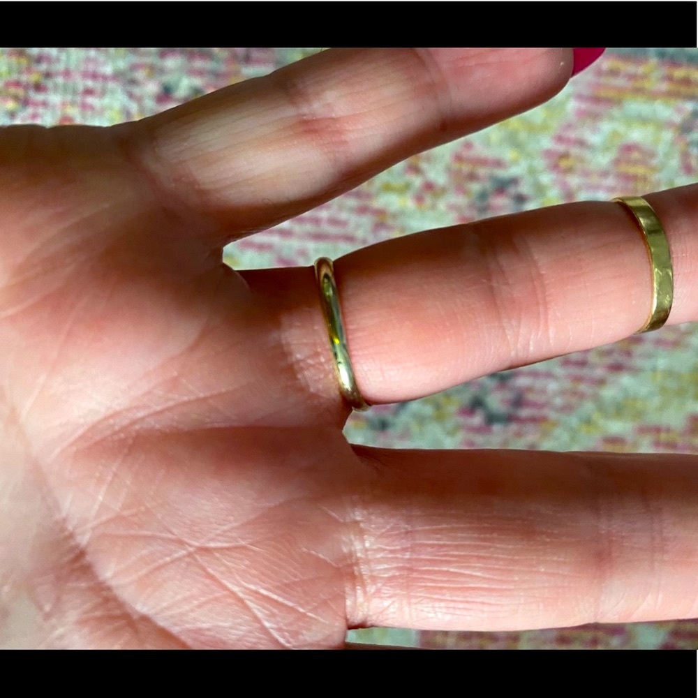 Butterfly 🦋 Ring - Picture 4 of 10